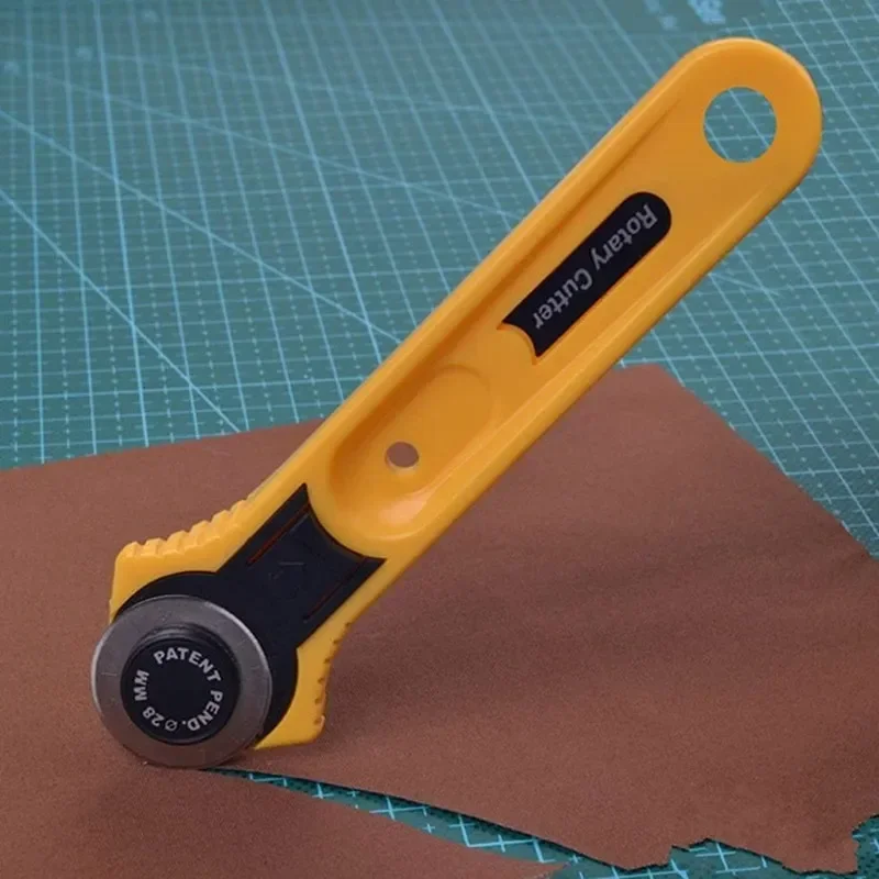 28/45 مللي متر خليط الأسطوانة  - مراجعة Round Knife Leatherwork وسعره