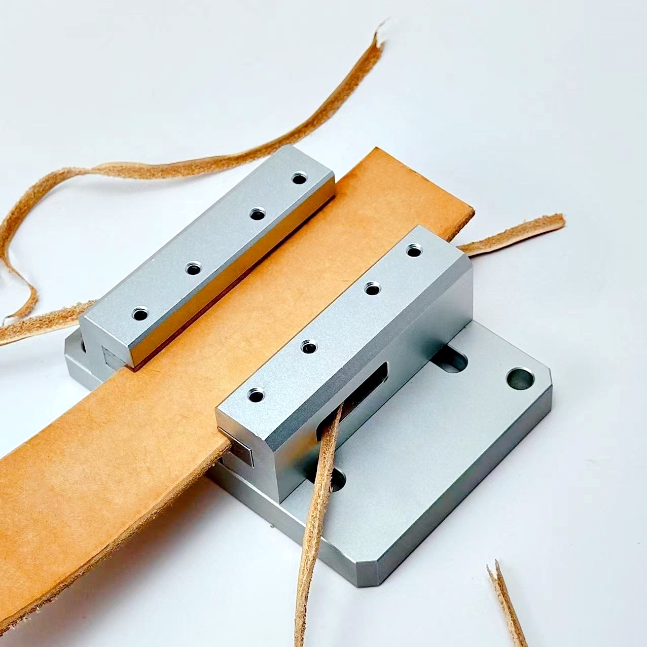آلة تشذيب حواف الأحزمة، أداة ت - مراجعة Leatherwork Belt وسعره
